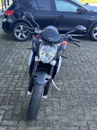 MV Agusta  800 Brutale Italia picture 8