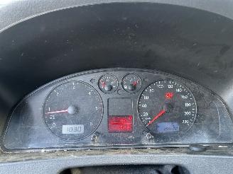 Volkswagen Transporter 2.5 TDI 340 Trendline DC picture 17