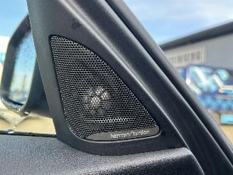 BMW 3-serie 318D Touring High Executive Automaat picture 15