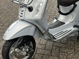 Vespa  Primavera 50 4T picture 9