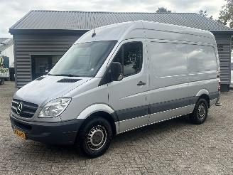 Schade bestelwagen Mercedes Sprinter 215 2.2 CDI 2008/6