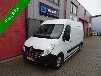 occasion commercial vehicles Renault Master T35 2.3 dCi L2H2 airco omvormer standkachel 2015/2