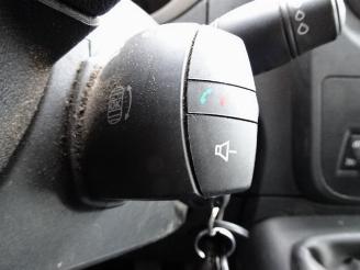 Renault Master T35 2.3 dCi L2H2 airco omvormer standkachel picture 21