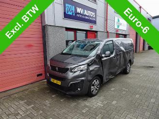 damaged commercial vehicles Peugeot Expert 231S 2.0 BlueHDI 120 Premium Pack 3 zits 2019/8