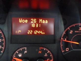 Peugeot Boxer 330 2.2 BlueHDi 120 L1H1 Premium 3 zits airco picture 27