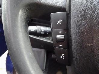 Peugeot Boxer 330 2.2 BlueHDi 120 L1H1 Premium 3 zits airco picture 22