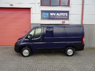 Peugeot Boxer 330 2.2 BlueHDi 120 L1H1 Premium 3 zits airco picture 5