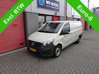 damaged commercial vehicles Mercedes Vito 111 CDI 118239 km !!!!!!!!! rijdbare schade 2017/8