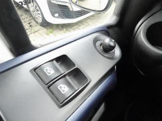 Iveco Daily 35S16V 2.3 352 H1-l2 hi matic 3500 kg trekgewicht 3 zits navi camera picture 23