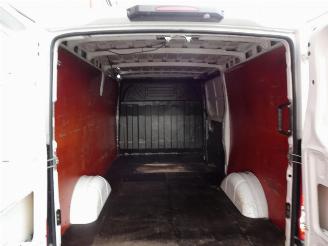 Iveco Daily 35S16V 2.3 352 H1-l2 hi matic 3500 kg trekgewicht 3 zits navi camera picture 9