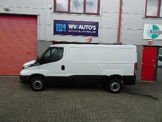Iveco Daily 35S16V 2.3 352 H1-l2 hi matic 3500 kg trekgewicht 3 zits navi camera picture 18