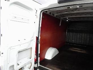 Iveco Daily 35S16V 2.3 352 H1-l2 hi matic 3500 kg trekgewicht 3 zits navi camera picture 34