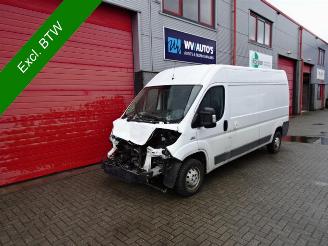 uszkodzony samochody ciężarowe Fiat Ducato 35 2.3 MultiJet L3H2 koelwagen dag en nacht 3 zits 2015/5