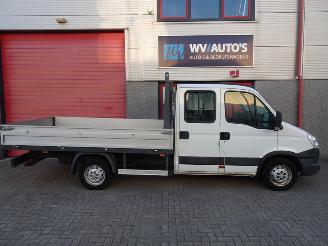 Iveco Daily 35S13 D 375 7 pers dc picture 6