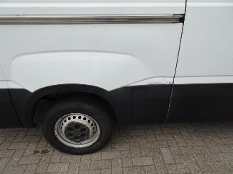 Iveco Daily 35S15V 2.3 352 H3 L 3 zits airco 3500kg ahk picture 21