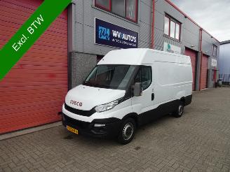 Käytettyjen commercial vehicles Iveco Daily 35S15V 2.3 352 H3 L 3 zits airco 3500kg ahk 2015/12