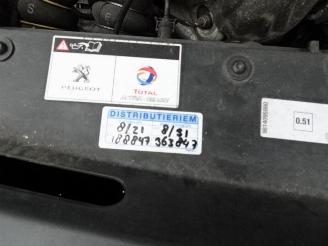 Peugeot Partner 120 1.6 BlueHDi 100 L1 Première S&S xxl airco picture 22