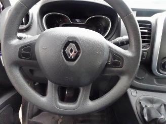 Renault Trafic 2.0 dCi 120 T29 L2H1 DC Comfort 5 pers airco navi ahk picture 18