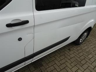 Ford Transit Custom 290 2.2 TDCI L2H1 Trend DC 6 pers airco picture 11