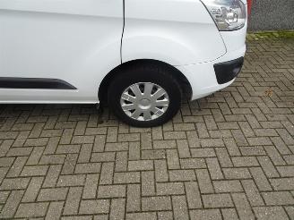 Ford Transit Custom 290 2.2 TDCI L2H1 Trend DC 6 pers airco picture 24