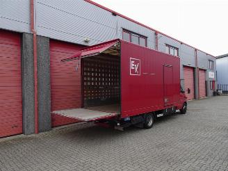 Mercedes  905.6 maxi xxxxl bakwagen met laadklep top staat 144938 km !! picture 2