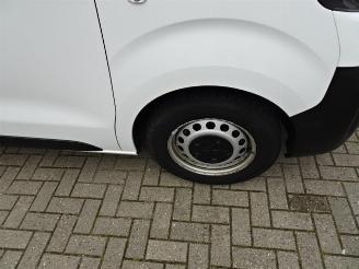 Peugeot Expert 2.0 BlueHDI 120 pk Standard Premium 3 zits picture 22