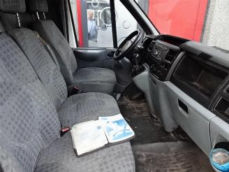 Ford Transit 350L 2.2 TDCI HD picture 9