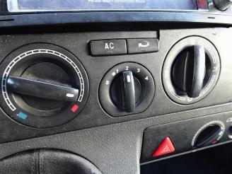 Volkswagen Transporter 2.5 TDI 300 Budgetline DC LET O P MOTOR LOOPT NIET 100% picture 10