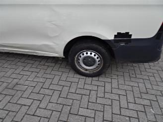 Mercedes Vito 111 CDI 118239 km !!!!!!!!! rijdbare schade picture 16