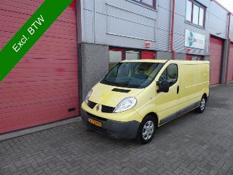 occasion commercial vehicles Renault Trafic 2.0 dCi T29 L2H1 airco 2014/5
