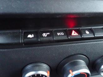 Renault Master T35 2.3 dCi 145 L3 Energy EURO VI bakwagen met laadklep picture 19