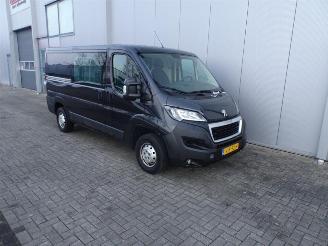 Peugeot Boxer 330 2.2 BlueHDi 120 L2H1 Premium airco picture 4