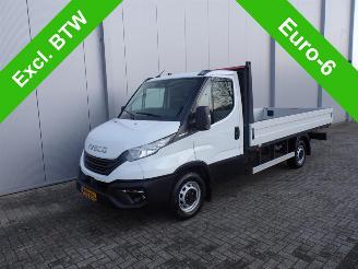 Tweedehands bestelwagen Iveco Daily 35S14 35 -140 hi matic 375 3 zits airco top staat direct inzetbaar bpm vrij 2024/12