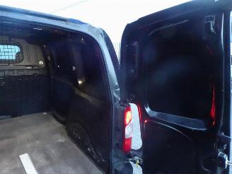 Peugeot Partner 1.5 BlueHDI Premium navi airco schuifdeur motor rookt !!!!!!!!!!! picture 17