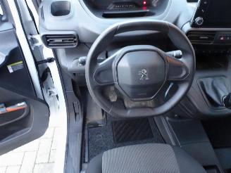 Peugeot Partner 1.5 BlueHDI Premium navi camera airco met opberglades / inrichting picture 16