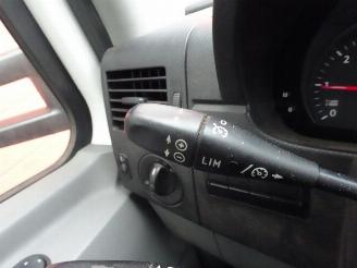 Volkswagen Crafter 50 2.0 TDI L3H1 openlaadbak 3 zits airco 3500 kg trekhaak gewicht picture 14