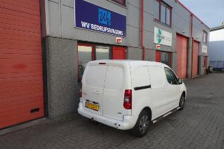 Citroën Berlingo 1.6 BlueHDI 120 Club S&S 3 zits navi clima picture 3