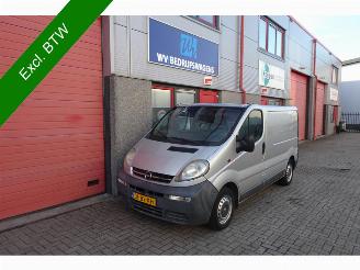 Käytettyjen commercial vehicles Opel Vivaro 1.9 DI L1H1 3 zits 2005/11