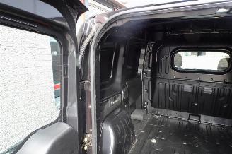 Fiat Doblo Cargo 1.4 Actual airco topstaat benzine uitvoering 100907 km !!!!!! marge Met dit voertuig mag u alle milieuzones inrijden. picture 20