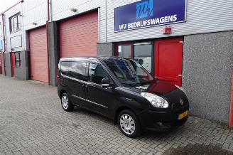 Fiat Doblo Cargo 1.4 Actual airco topstaat benzine uitvoering 100907 km !!!!!! marge Met dit voertuig mag u alle milieuzones inrijden. picture 4