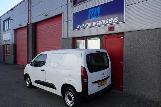 Peugeot Partner 1.5 BlueHDI Premium met achterklep airco picture 3