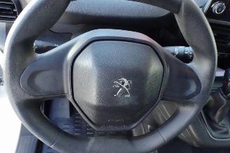 Peugeot Partner 1.5 BlueHDI Premium met achterklep airco picture 26