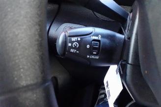Peugeot Partner 1.5 BlueHDI Premium met achterklep airco picture 17