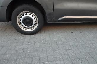 Peugeot Expert 2.0 BlueHDI 145 Long Premium DC 5 zits picture 11
