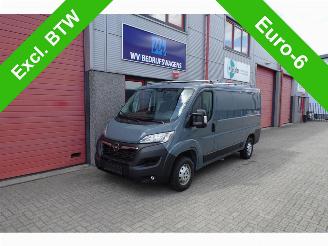 krockskadad bil bedrijf Opel Movano 2.2D 140 L2H1 3.5t 3 zits 51414 km !!!!!!!! nieuw model 2022/5
