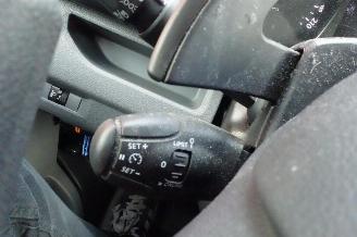 Peugeot Expert 2.0 BlueHDI 120 Standard Premium airco navi automaat picture 21