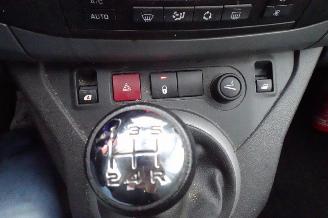 Citroën Berlingo 1.6 BlueHDi Feel airco uniek 7 persoons uitvoering !!!!!! picture 18