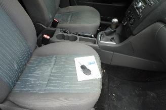 Ford Focus Wagon 1.6-16V Ambiente grijskenteken benzine uitvoering uniek !!!!!!! picture 16