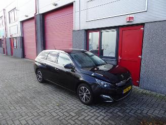 Peugeot 308 SW 1.2 PureTech Blue Lease Premium let op nieuwe motor !!!!!!! picture 4