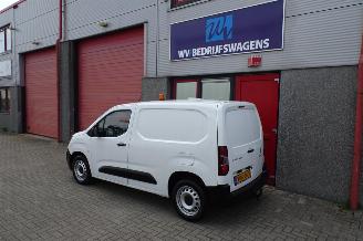 Peugeot Partner 1.5 BlueHDI Premium airco camera cruis trekhaak picture 2